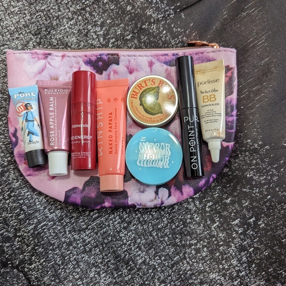 Burt's Bees Other - Beauty Bundle